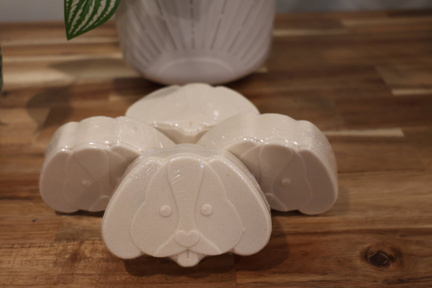 Puppy Bath Bomb - Not coloured on outside